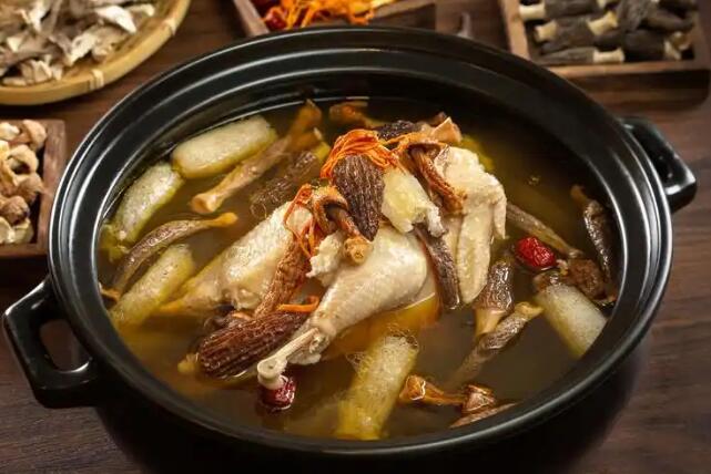 女性喝瘦肉汤有什么好处